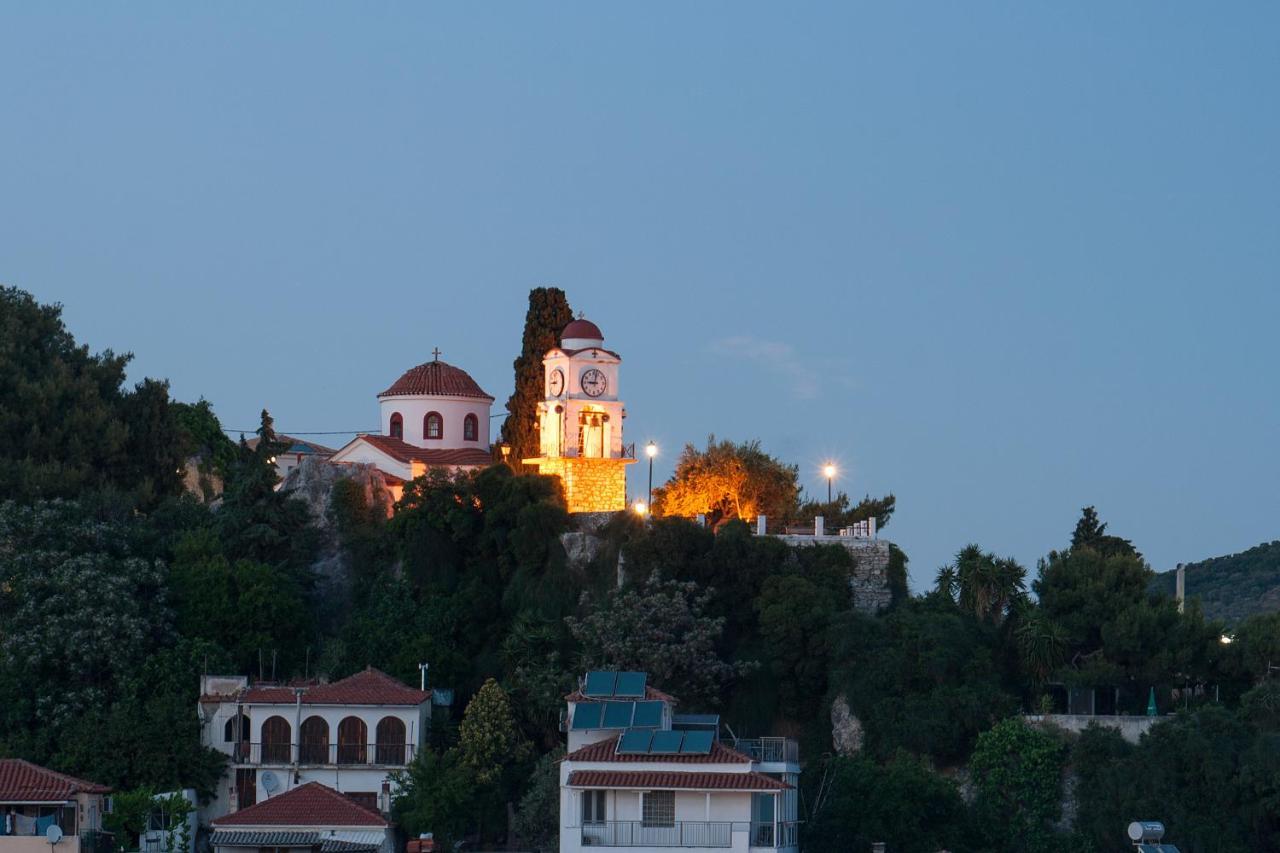 Capolavoro, Boutique Apartment With Unique Rooftop Skiathos-Stadt Exterior foto