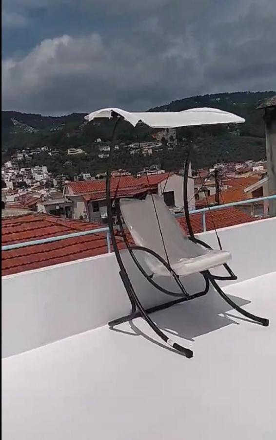 Capolavoro, Boutique Apartment With Unique Rooftop Skiathos-Stadt Exterior foto